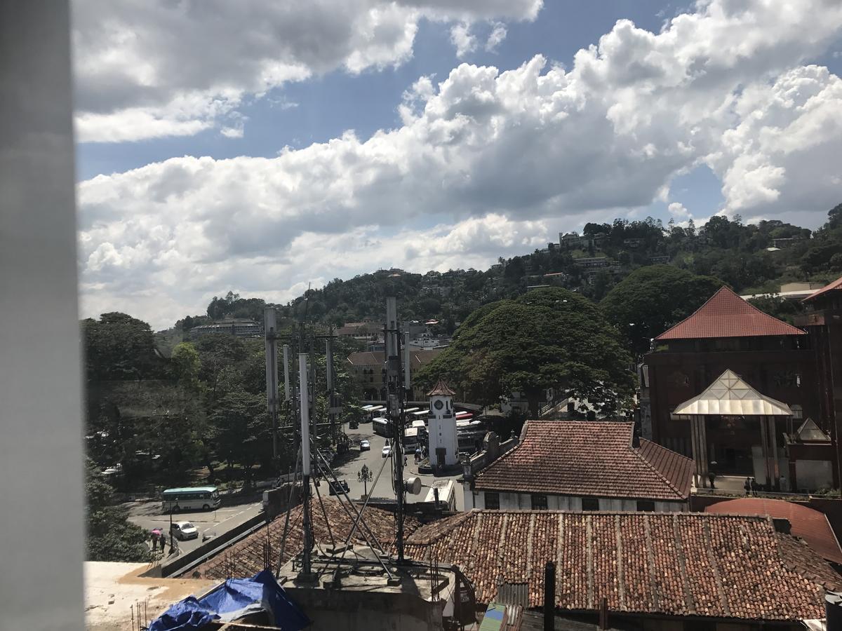インパラ シティ ホテル アンド ホステル キャンディ 50 キャンディー エクステリア 写真